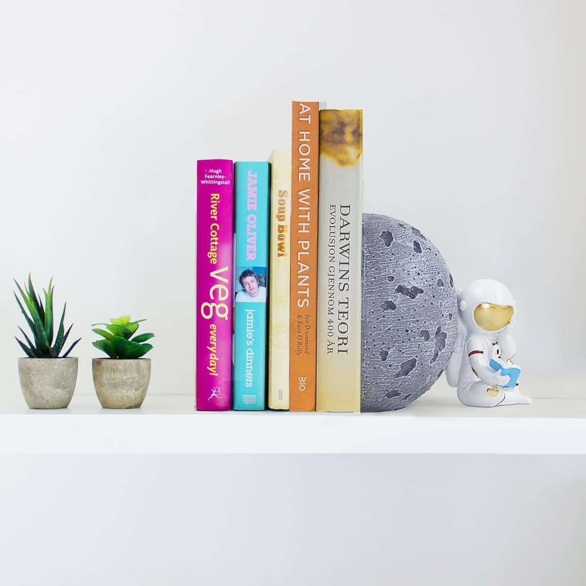 Banllis Astronaut Decorative Bookend Book Ends for Office Decorative Bookends for Shelves, Book Holders for Shelves, Bookends Decorative Books, Modern Bookends for Heavy Books Holder, Book Stoppers thumbnail 3